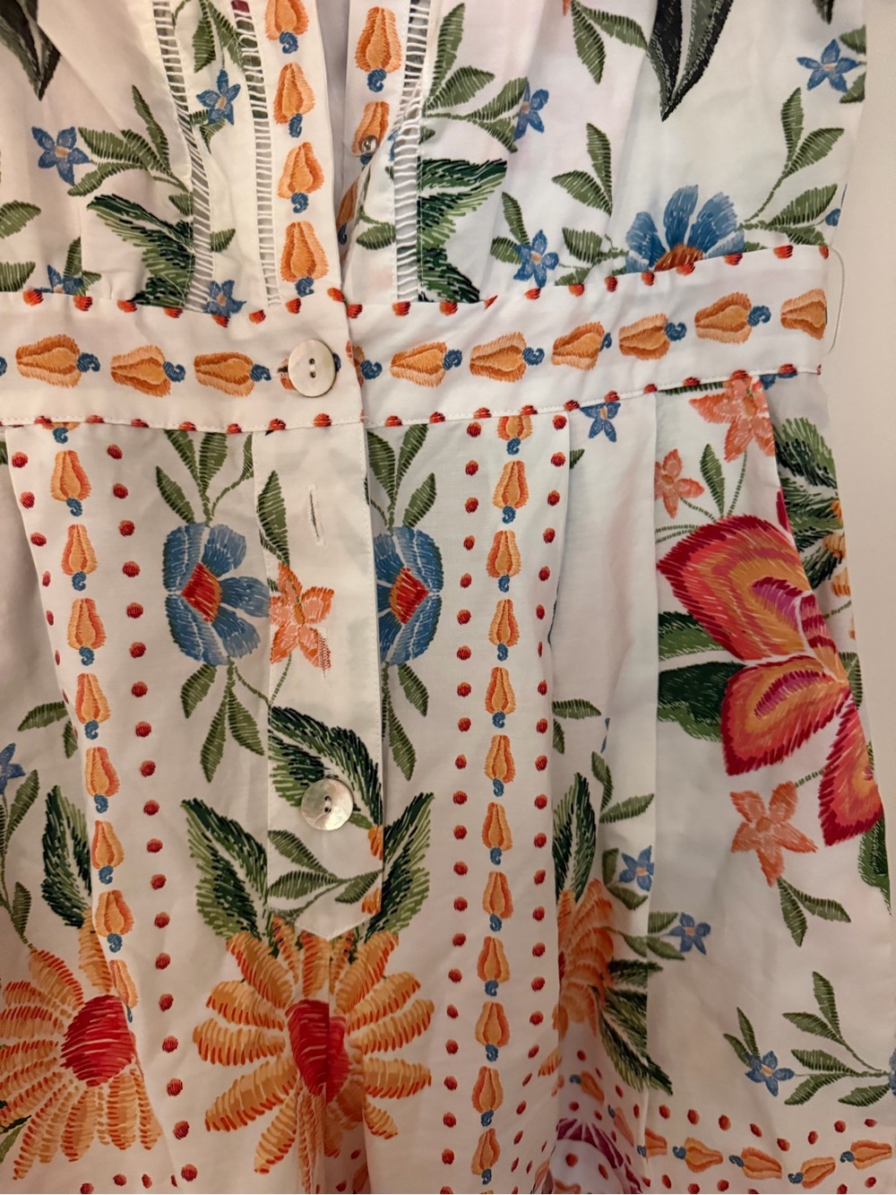 FARM Rio White Floral Embroidered Puff Sleeve Romper - Picture 4 of 5